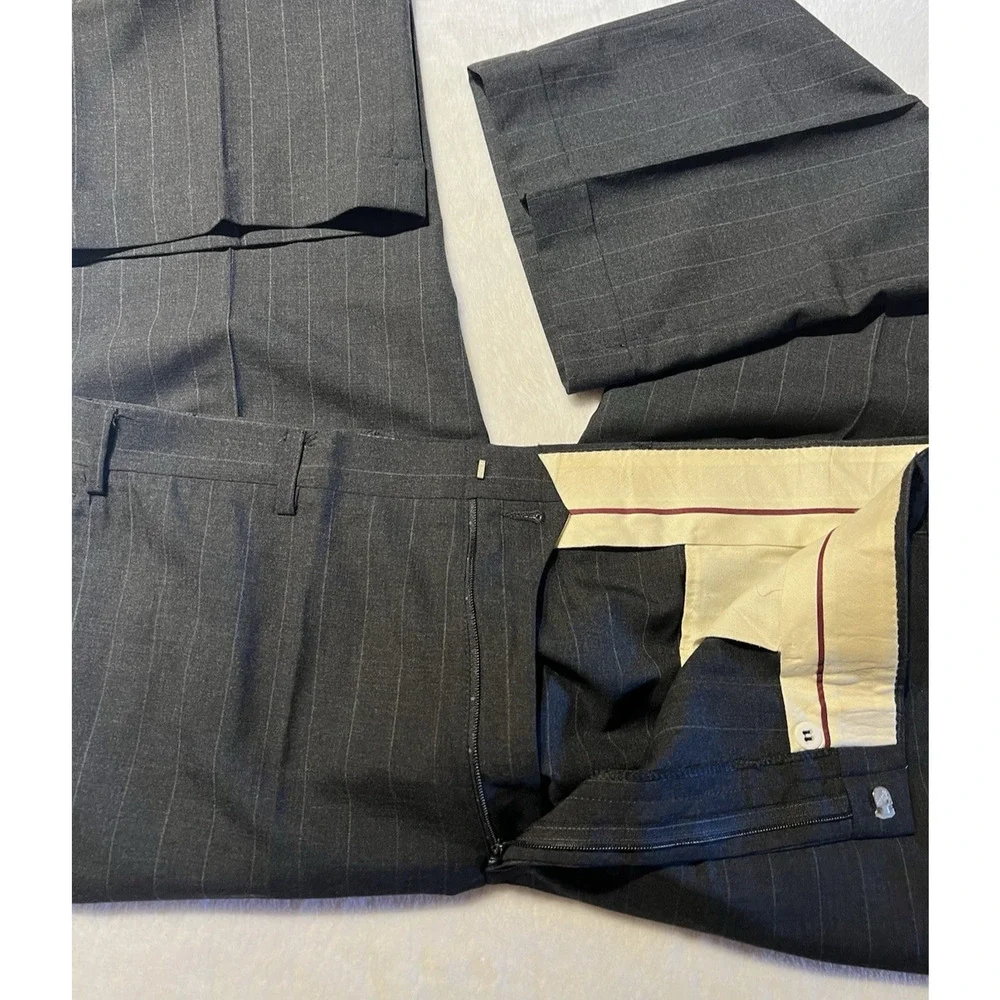 Vintage Jos A Bank Executive Collection Mens 44L 38x31 Gray Suit Banker's Stripe